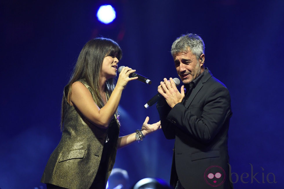Vanesa Martín y Sergio Dalma en el concierto 'Por Ellas'