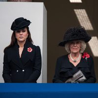La Duquesa de Cambridge, la Duquesa de Cornualles y la Condesa de Wessex en el Día de los Caídos 2014