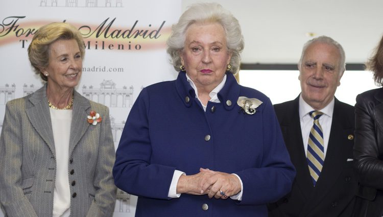 La Infanta Pilar recibe un premio por su labor al frente del Rastrillo Nuevo Futuro