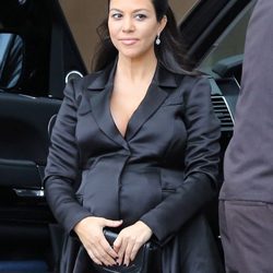 Kourtney Kardashian en el baby shower de su tercer hijo
