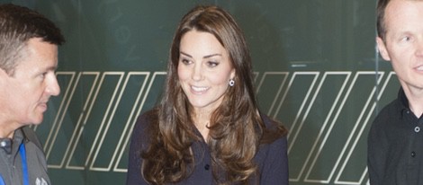 Kate Middleton luce embarazo en una visita al GSK Human Executive centre de Brentford
