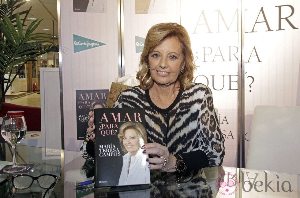 María Teresa Campos con su libro 'Amar, ¿para qué?