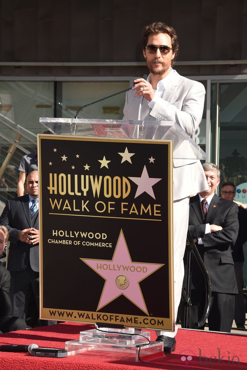Matthew McConaughey agradeciendo su estrella en el Paseo de la Fama de Hollywood