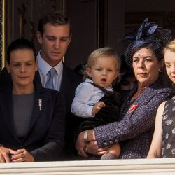 Carolina de Mónaco con sus hijos Andrea, Pierre y Alexandra, su nieto Sasha y Estefanía de Mónaco en el Día Nacional de Mónaco 2014