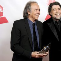 Joan Manuel Serrat y Joaquín Sabina en la entrega del premio Persona del Año 2014
