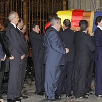 El féretro de la Duquesa de Alba en su funeral en la Catedral de Sevilla