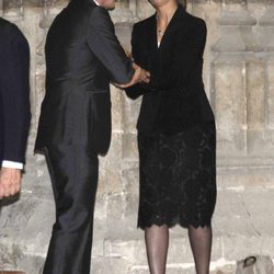 La Infanta Elena da el pésame a Alfonso Díez en el funeral de la Duquesa de Alba