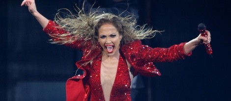Jennifer Lopez actuando en los American Music Awards 2014