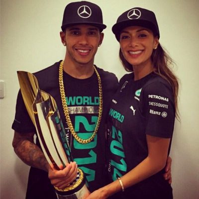 Lewis Hamilton celebrando con Nicole Scherzinger el Mundial de Fórmula Uno 2014