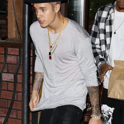 Justin Bieber abandona un restaurante en Los Ángeles