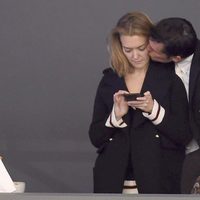Sergio Álvarez besa a Marta Ortega en la Madrid Horse Week 2014