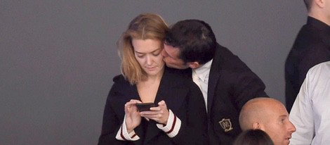 Sergio Álvarez besa a Marta Ortega en la Madrid Horse Week 2014