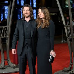Christian Bale y Sibi Blazic en el estreno mundial de 'Exodus' celebrado en Londres