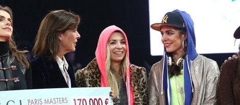 Carlota Casiraghi y su madre, la Princesa Carolina de Mónaco, en el 'The Style & Competition for AMADE'