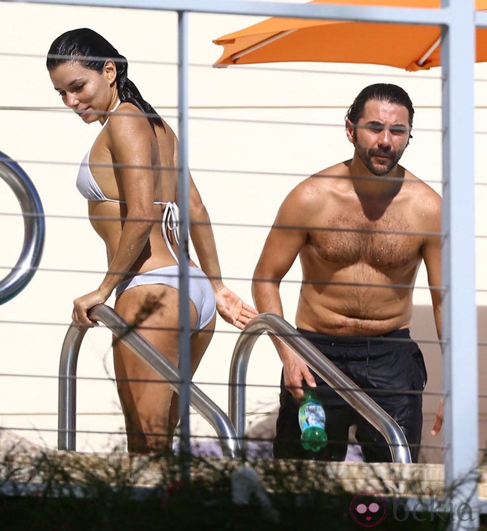 Eva Longoria y José Antonio Bastón disfrutan de sus vacaciones en Miami