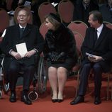 El Gran Duque Juan y los Grandes Duques de Luxemburgo en el funeral de Fabiola de Bélgica