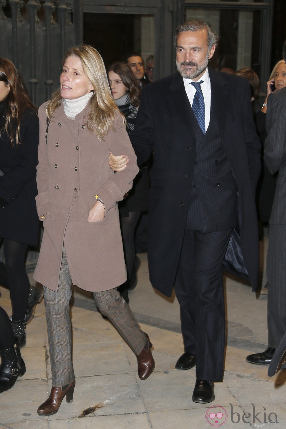 María Chávarri y Javier Fitz-James Stuart en el funeral de la Duquesa de Alba en Madrid