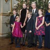 Los Reyes de Bélgica con sus hijos y las Princesas Astrid y Claire en el Concierto de Navidad 2014