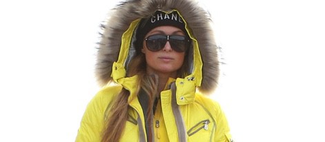 Paris Hilton disfruta de las vacaciones de navidad esquiando