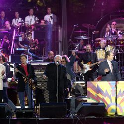 Rod Stewart, Paul McCartney, Joe Cocker, Brian Wilson, Brian May y Eric Clapton