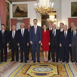 Los Reyes Felipe y Letizia con el Consejo de Grandeza de España