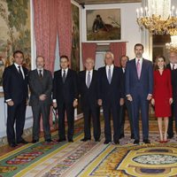 Los Reyes Felipe y Letizia con el Consejo de Grandeza de España