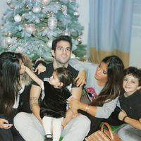 Cesc Fábregas y Daniella Semaan felicitan la Navidad 2014 con Lia, María y Joseph
