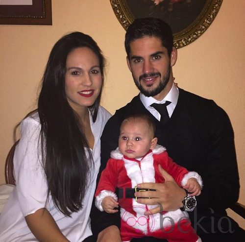Isco Alarcón con su novia Victoria Calderón y su hijo Isco felicitando la Navidad 2014