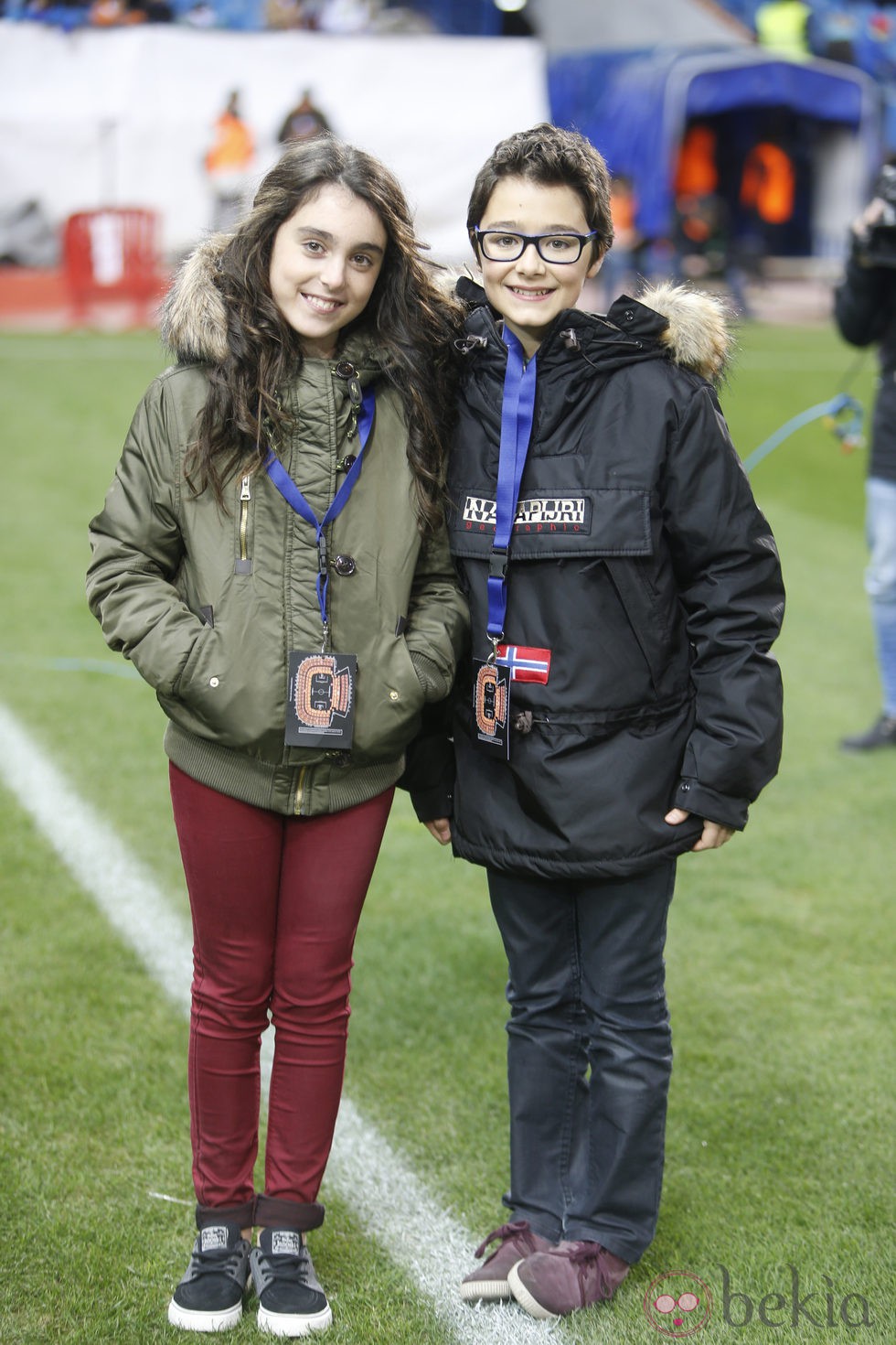 Ana Luna y Mario de 'Masterchef Junior' en el partido Champions for Life 2014