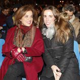Ana Botella y su hija Ana Aznar en la Cabalgata de Reyes de Madrid 2015