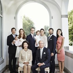 La Familia Real Sueca felicitando el año 2015
