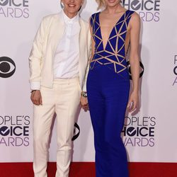 Ellen DeGeneres y Portia de Rossi en los People's Choice Awards 2015