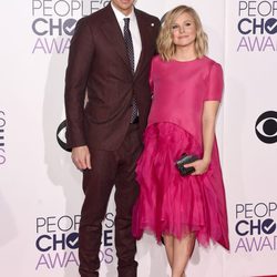 Kristen Bell y Dax Shephard en los People's Choice Awards 2015