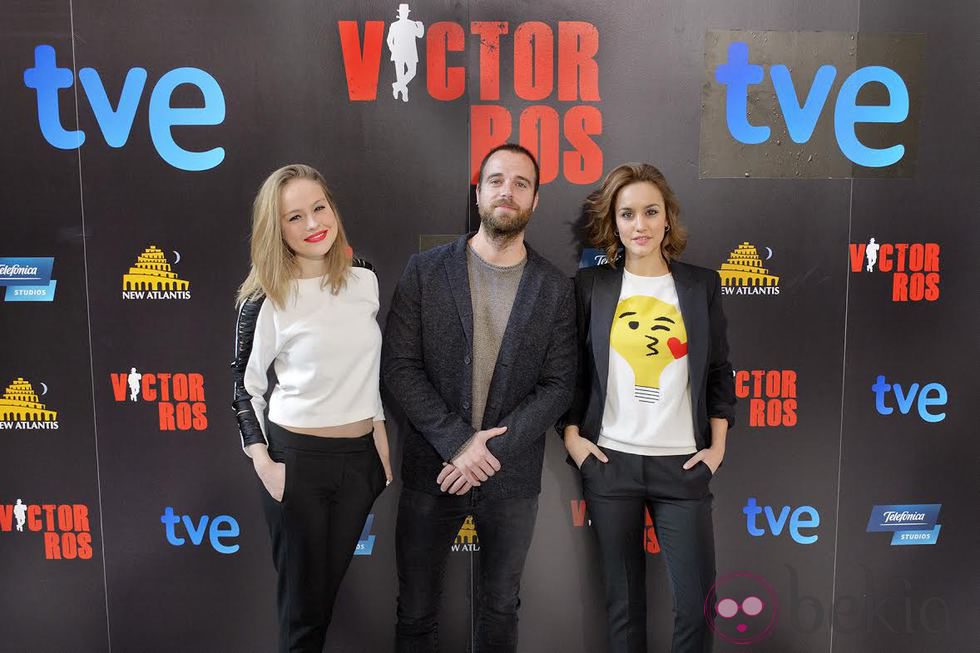 Esmeralda Moya, Carles Francino y Megan Montaner en la presentación de 'Víctor Ros'