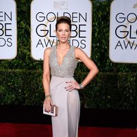 Kate Beckinsale en la alfombra roja de los Globos de Oro 2015
