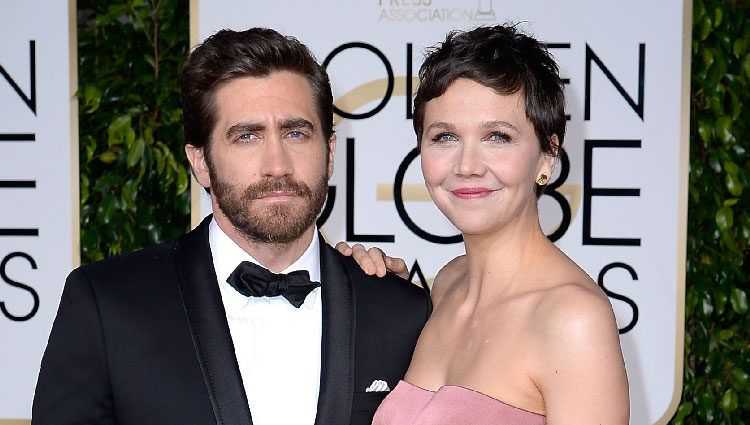 Jake Gyllenhaal y Maggie Gyllenhaal en la alfombra roja de los Globos de Oro 2015