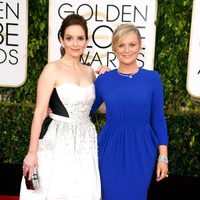 Tina Fey y Amy Poehler en la alfombra roja de la gala de los Globos de oro 2015
