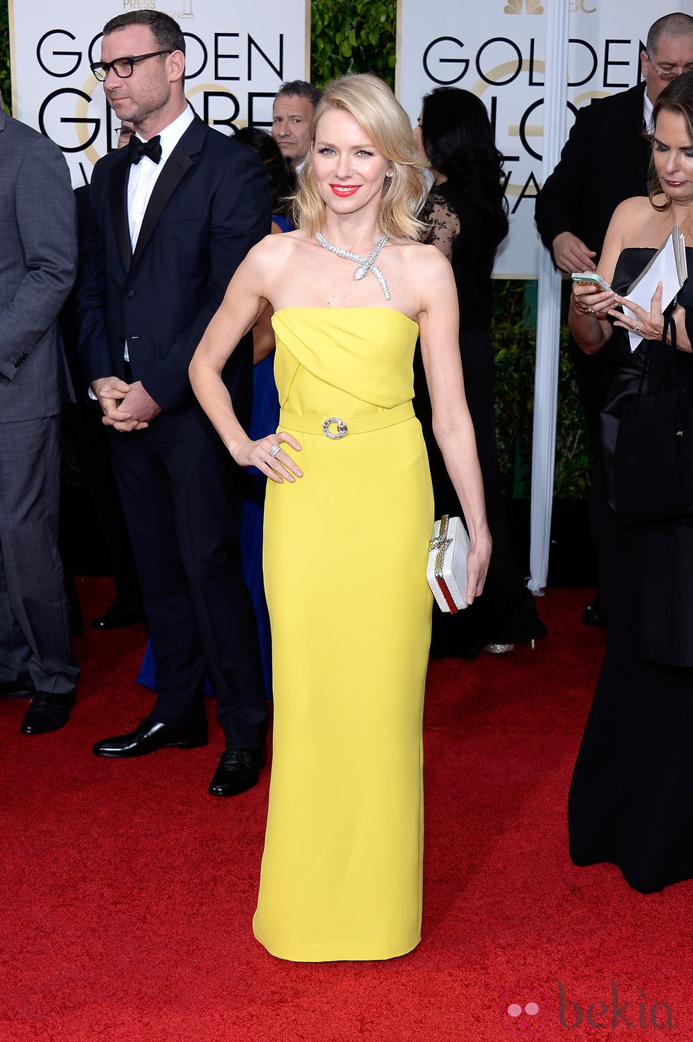 Naomi Watts en la alfombra roja de los Globos de Oro 2015