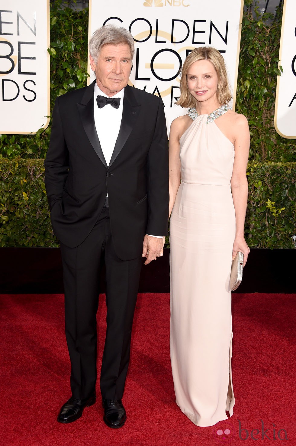 Harrison Ford y Calista Flockhart en la alfombra roja de los Globos de Oro 2015