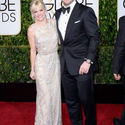 Anna Faris y Chris Pratt en la alfombra roja de los Globos de Oro 2015
