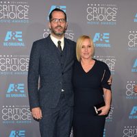 Patricia Arquette y Eric White en los Critics' Choice Awards 2015