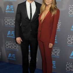 Justin Theroux y Jennifer Aniston en los Critics' Choice Awards 2015