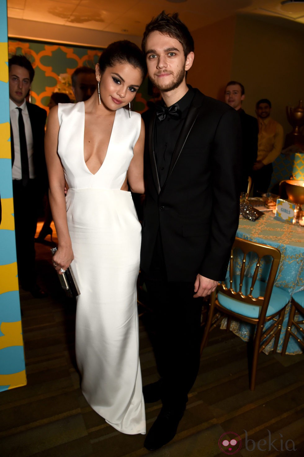 Selena Gomez y el dj ruso Zedd en la gala de los Globos de Oro 2015