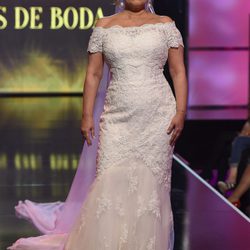 Terelu Campos desfilando vestida de novia en la Sálvame Fashion Week