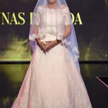 Rosa Benito desfilando vestida de novia en la Sálvame Fashion Week
