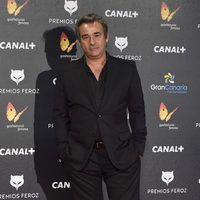 Eduard Fernández en la alfombra roja de los Premios Feroz 2015