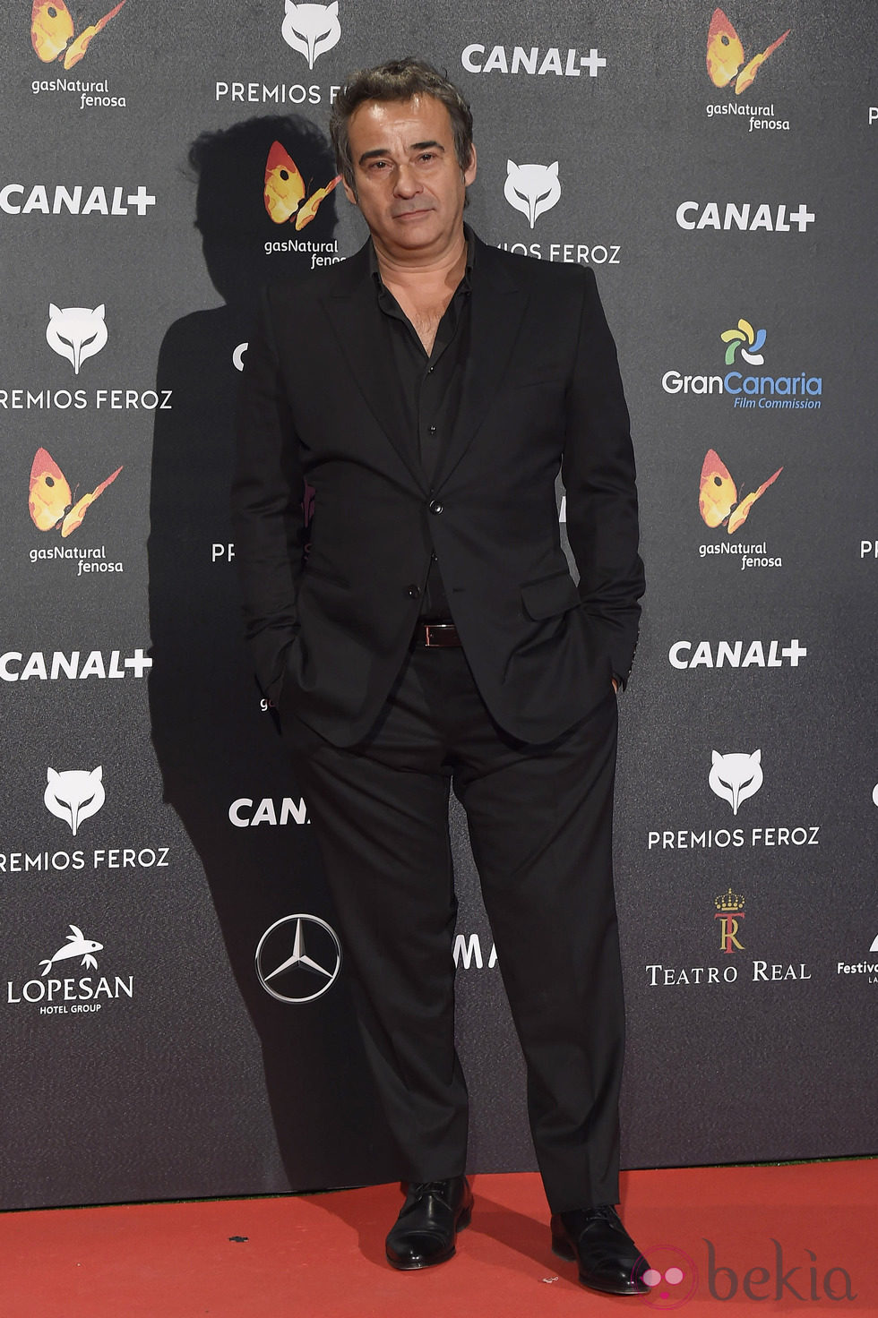 Eduard Fernández en la alfombra roja de los Premios Feroz 2015