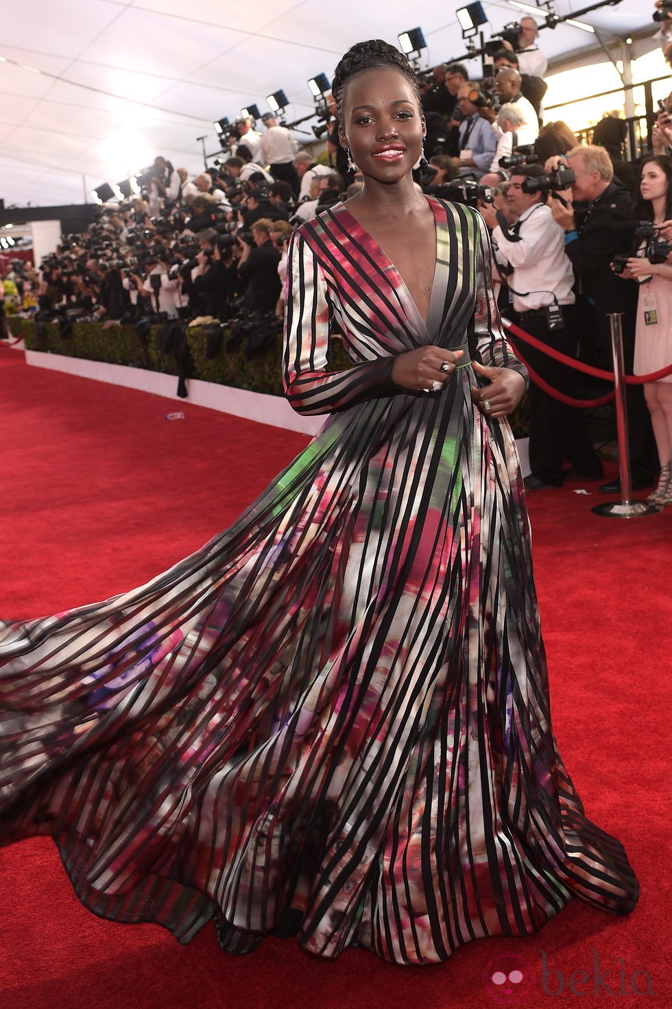 Lupita Nyong'o en la alfombra roja de los Screen Actors Guild Awards 2015