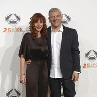 Carlos Sobera y Patricia Santamaría en la fiesta del 25º Aniversario de Antena 3