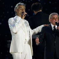 Tony Bennett canta junto a Andrea Bocelli en su 85 cumpleaños